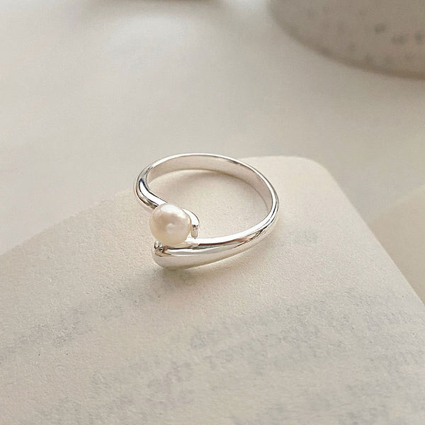 Silver Pearl Teardrop Ring