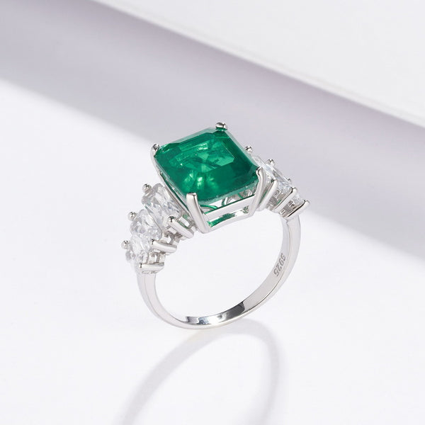 Lab Grown Emerald Ring