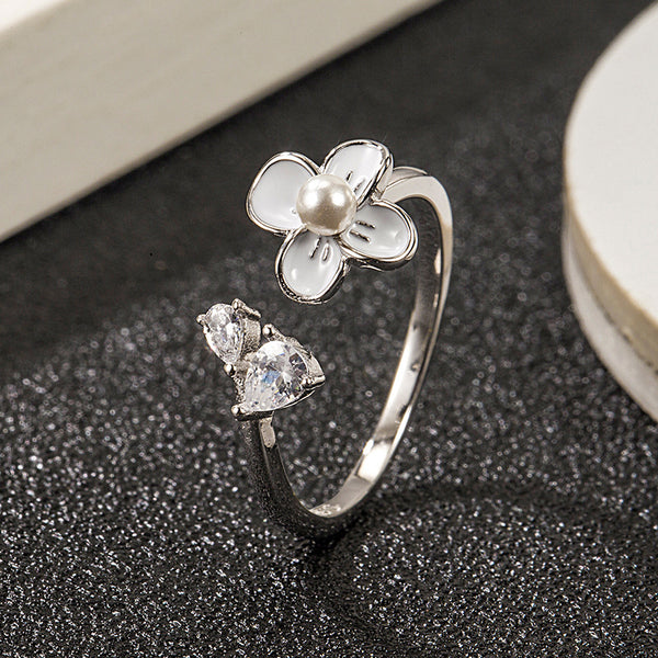 Dainty Four-Petal Flower Ring