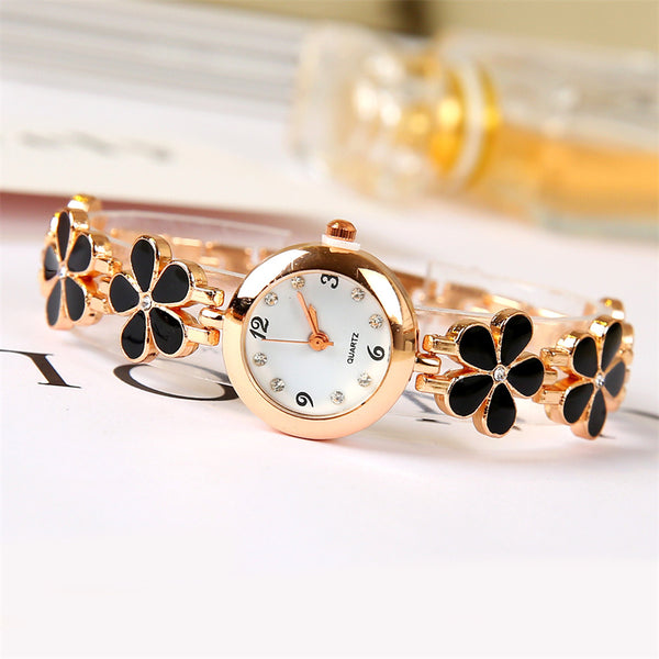 Four Leaf Clover 22 mm Bracelet Watch