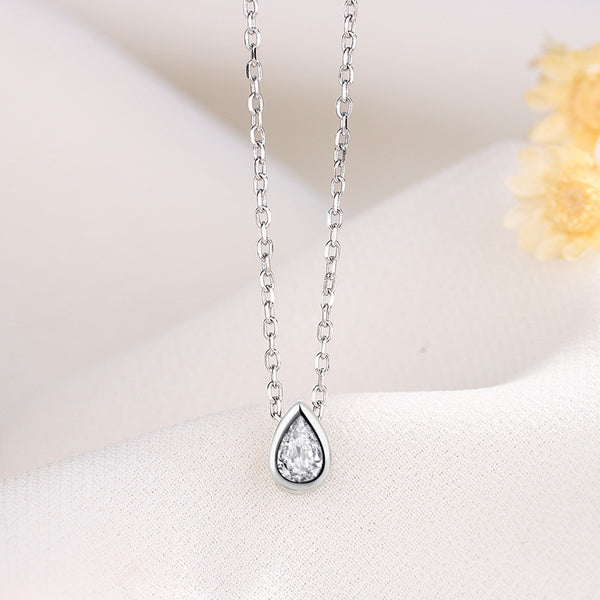 Silver Teardrop Pendant Necklace