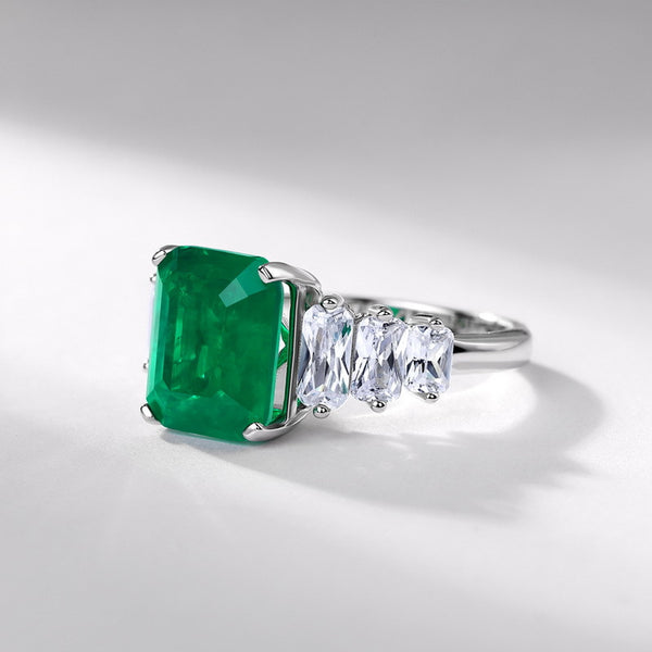 Lab Grown Emerald Ring