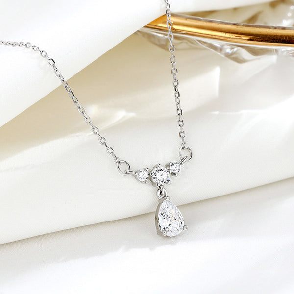 Star Teardrop Pendant Necklace