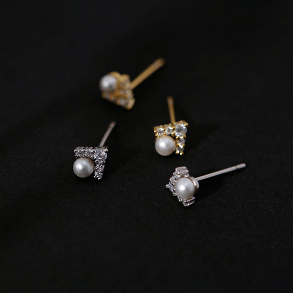 Pearl Letter V Stud Earrings