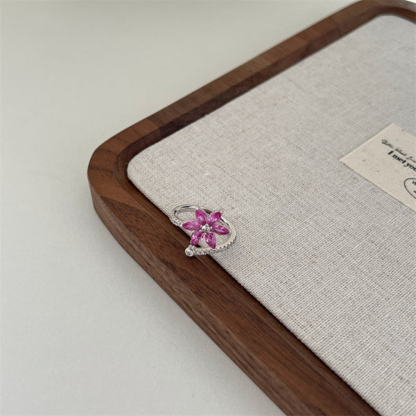 Dainty Flowers Set With Zircon Ring