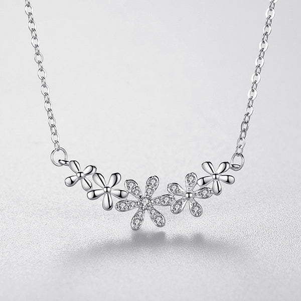 Silver Daisy Flower Necklace