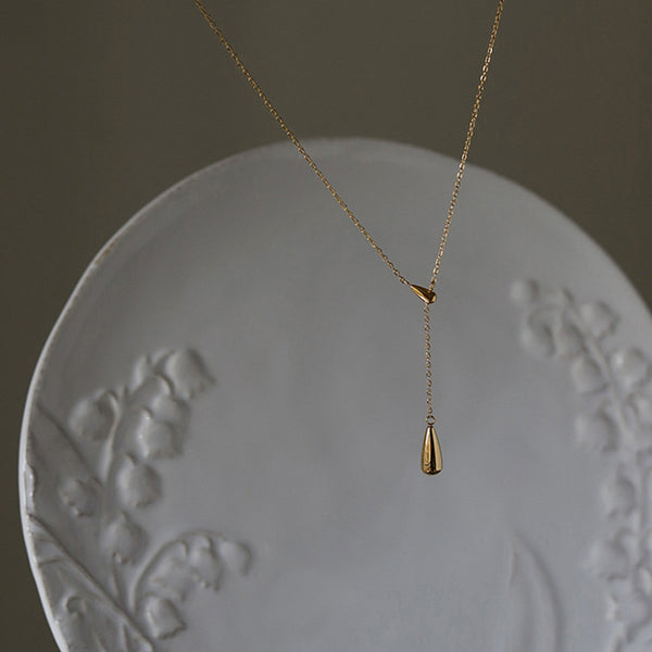 Dainty Teardrop Pendant Necklace