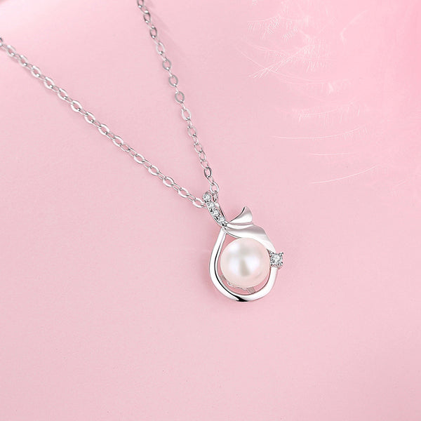 Pearl Fishtail Pendant Necklace