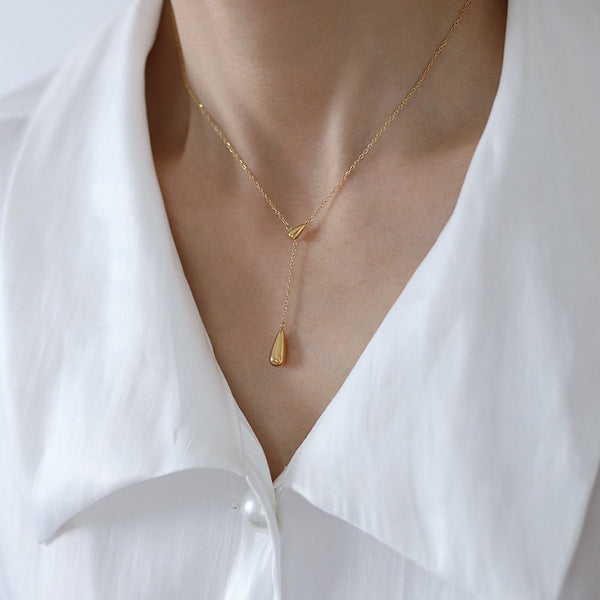 Dainty Teardrop Pendant Necklace