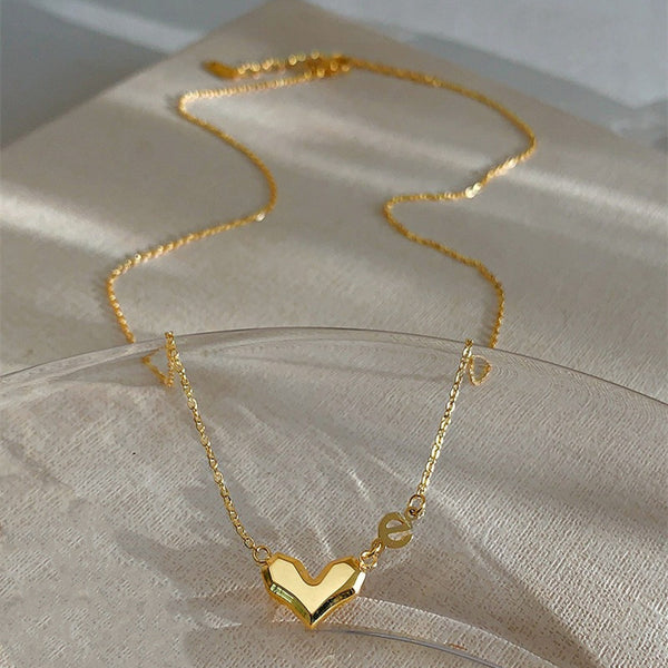 Letter E Heart Pendant Necklace