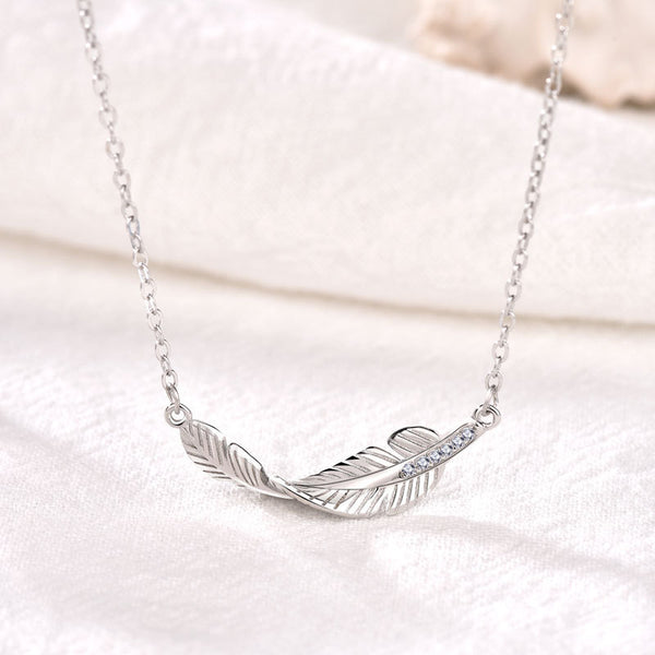 Horizontal Feather Pendant Necklace