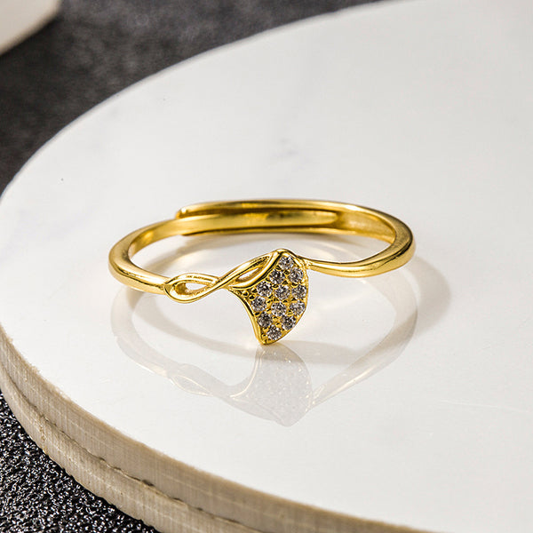 Dainty Ginkgo Leaf Ring