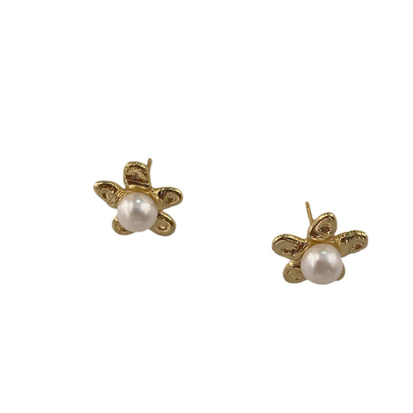 Flower Pearl Stud Earrings