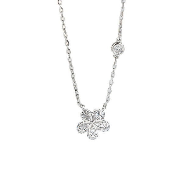 Dainty Flower Pendant Necklace