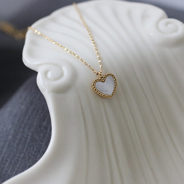 Shell Heart Pendant Necklace