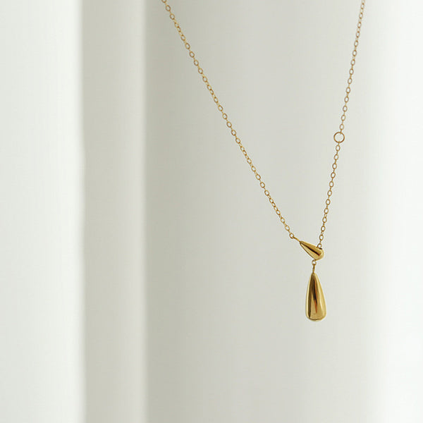 Dainty Teardrop Pendant Necklace