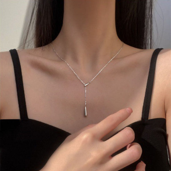 Dainty Teardrop Pendant Necklace