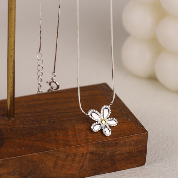 Silver Flower Pendant Necklace