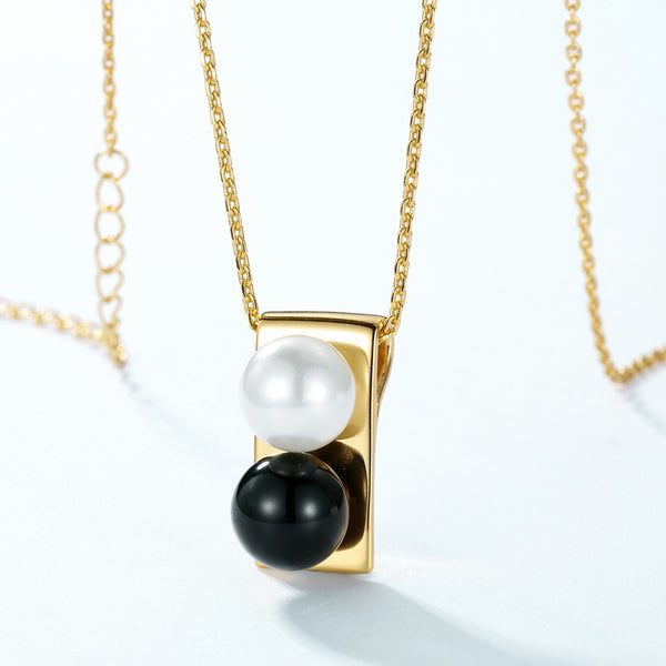 Round Agate Pearl Pendant Necklace