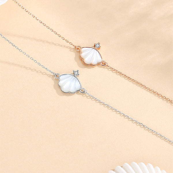 Dainty Seashell Charm Bracelet