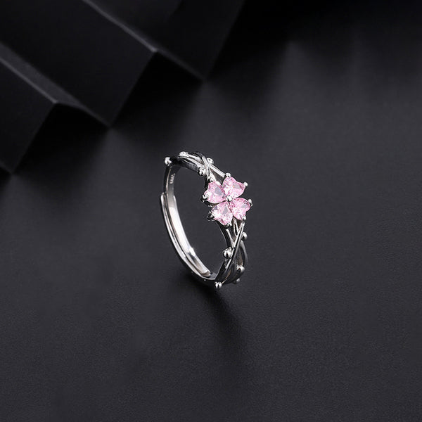 Bramble Branch Four-Leaf Clover Ring