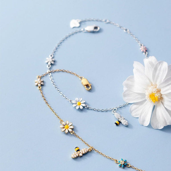 Daisy Flower Bee Charm Stacking Bracelet