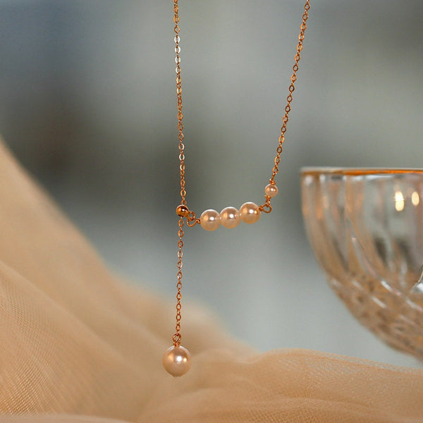 Simple Elegant Pearl Necklace